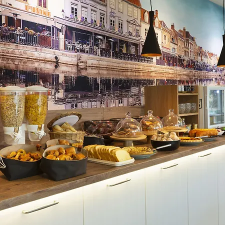 Brit Confort Amiens Hotel 3*