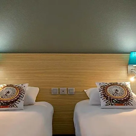 Отель Brit Confort Amiens 3*