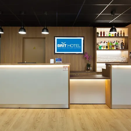 Brit Confort Amiens Hotel 3*