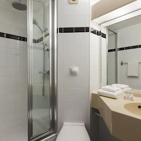 Hotel Brit Confort Amiens 3*