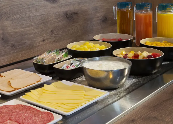 Otel Brit Confort Amiens 3*