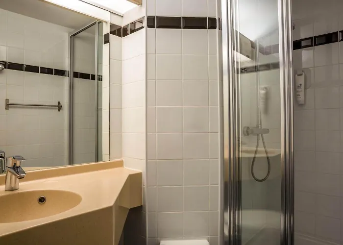 Brit Confort Amiens Otel 3*