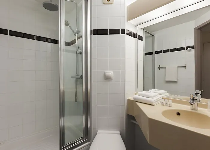 Hotel Brit Confort Amiens 3*