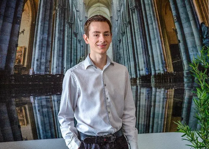 Otel Brit Confort Amiens Longueau